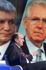 Pier Luigi Bersani con Mario Monti e Nichi Vendola (blizquotidiano.it)